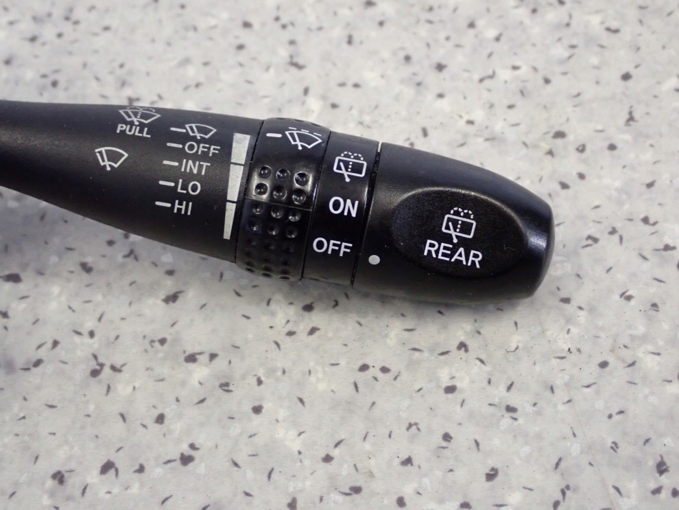 KIA PICANTO 07-11 PRZEŁĄCZNIK WYCIERACZEK 4/7