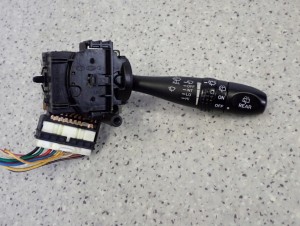 KIA PICANTO 07-11 PRZEŁĄCZNIK WYCIERACZEK 3/7 MINIATURA