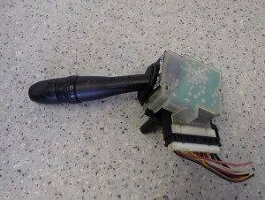 KIA PICANTO 07-11 PRZEŁĄCZNIK WYCIERACZEK 6/7 MINIATURA