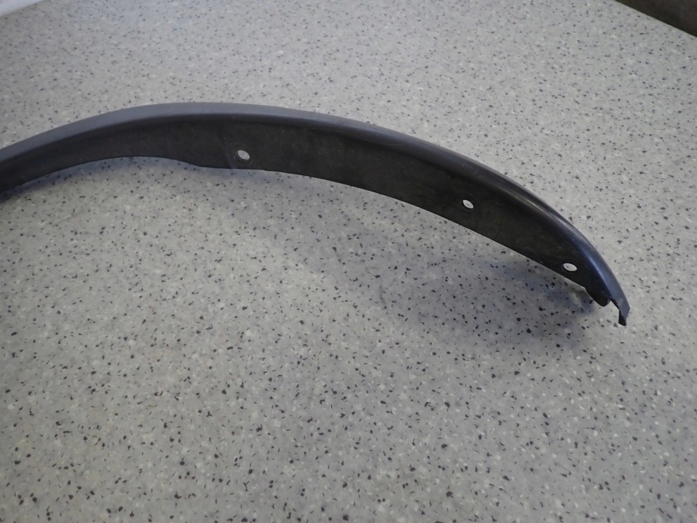 SUZUKI IGNIS 00-03 LISTWA BŁOTNIKA TYLNA LEWA 5/13