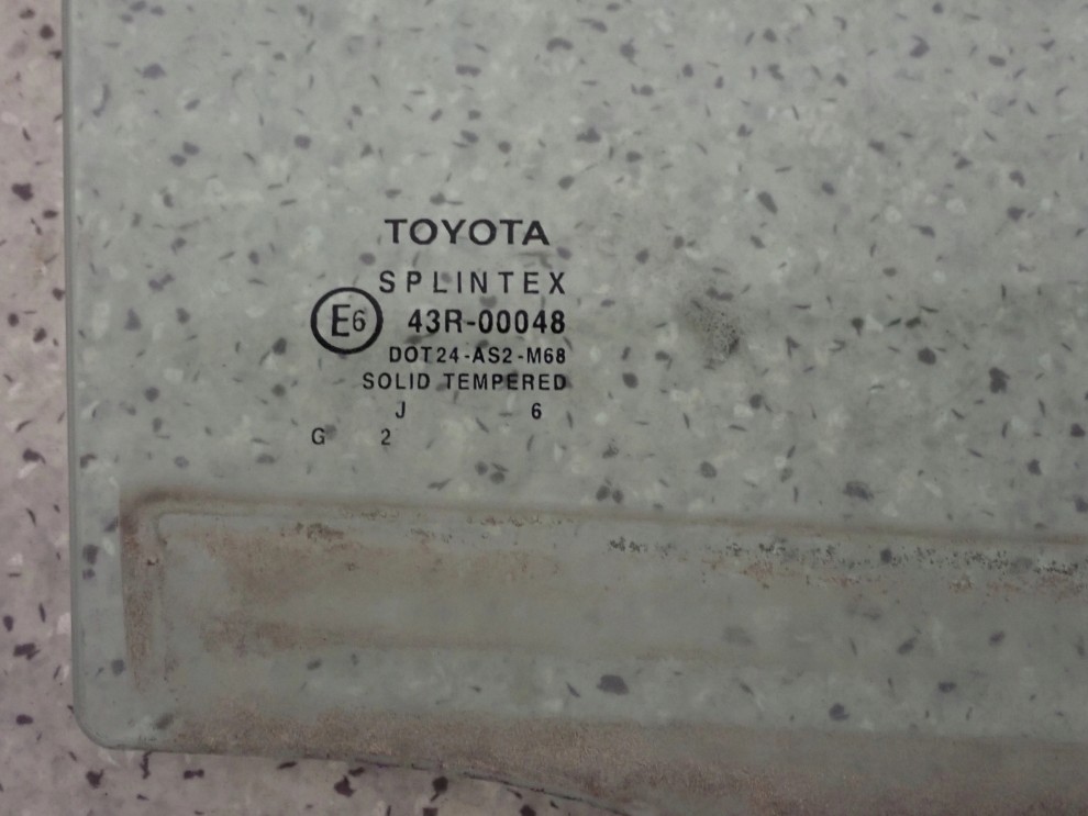 TOYOTA AVENSIS T25 KOMBI 02- SZYBA TYLNA PRAWA DRZWI OPUSZCZANA 6/7