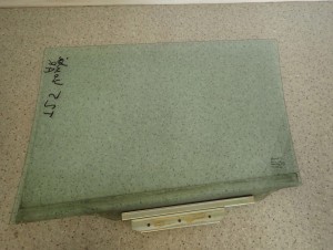 TOYOTA AVENSIS T25 KOMBI 02- SZYBA TYLNA PRAWA DRZWI OPUSZCZANA 7/7 MINIATURA