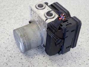 KIA SOUL 1.6 CRDI 09- POMPA ABS STEROWNIK 58910-2K830 5/6 MINIATURA