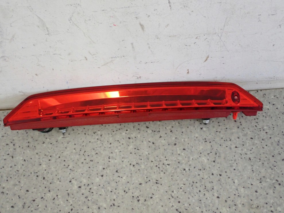 HYUNDAI IX20 HB 09- LAMPA TYLNA W KLAPĘ 3-CI STOP 4/10