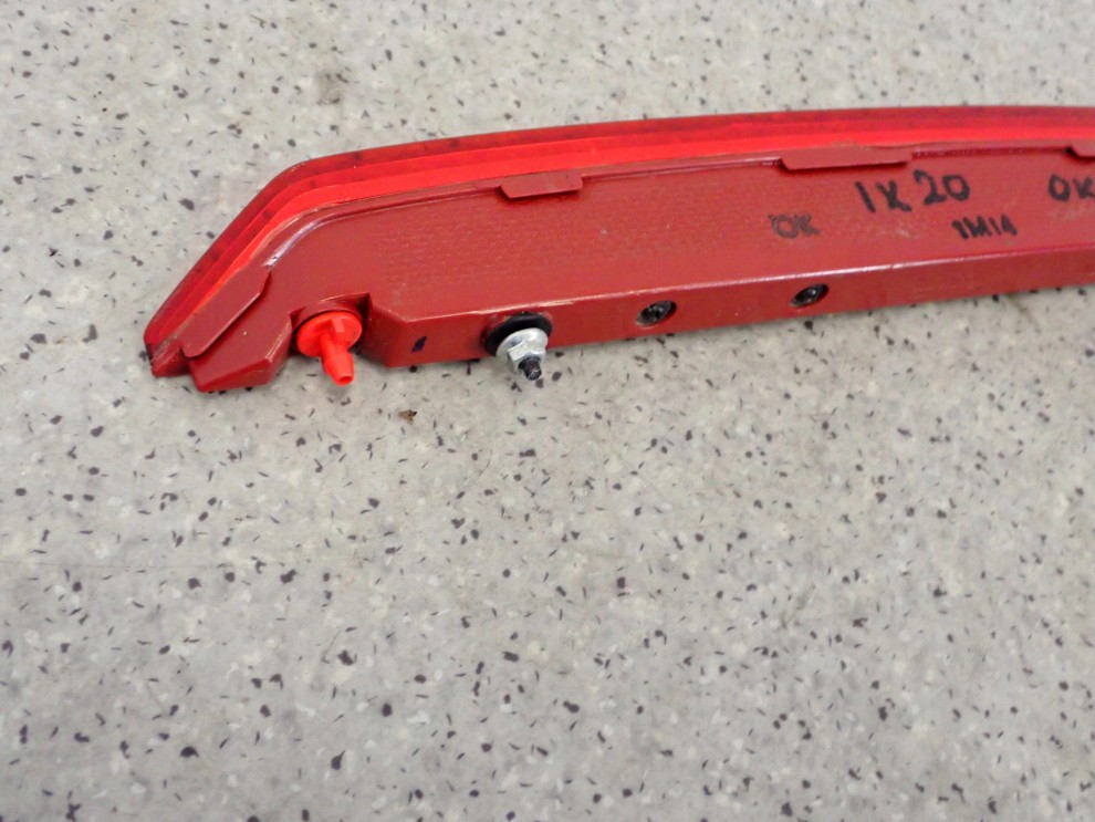 HYUNDAI IX20 HB 09- LAMPA TYLNA W KLAPĘ 3-CI STOP 8/10