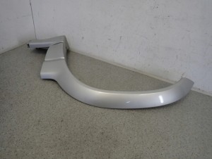 SUZUKI GRAND VITARA 99- LISTWA BŁOTNIKA LEWA 4/8 MINIATURA