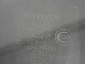 TOYOTA LAND CRUISER LJ90 3D SZYBA DRZWI PRZEDNIA LEWA 3/3 MINIATURA