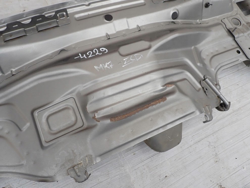 SUZUKI SWIFT MK7 5d 10- MK7 PAS TYLNY ZCD 6/10