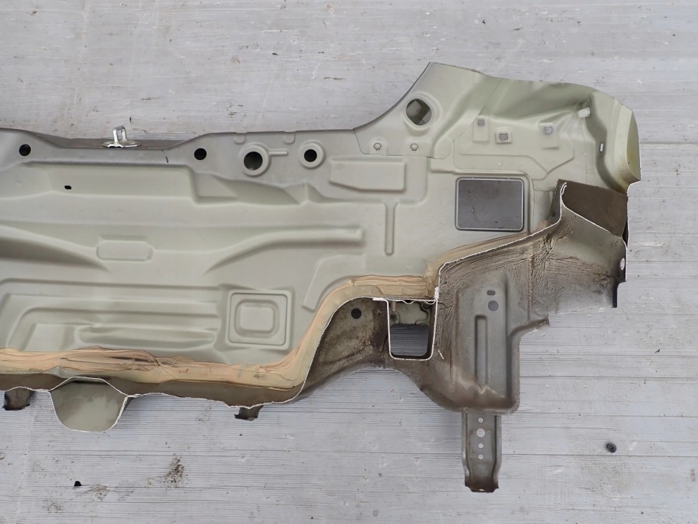 SUZUKI SWIFT MK7 5d 10- MK7 PAS TYLNY ZCD 9/10