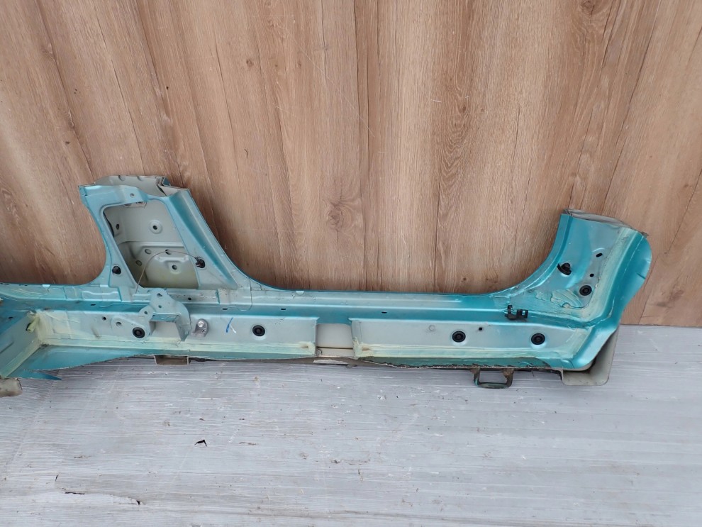 SUZUKI SPLASH 08-14 PRÓG LEWY REPERATURKA 9/13