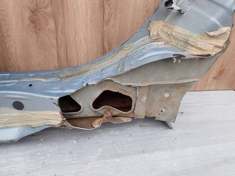 TOYOTA YARIS II 06-11 PRÓG PRAWY 8T1 11/12