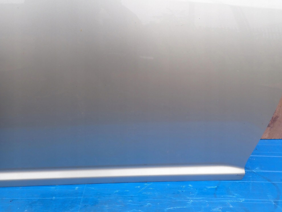 TOYOTA AVENSIS T25 02- DRZWI PRZEDNIE PRAWE 1C0 9/15