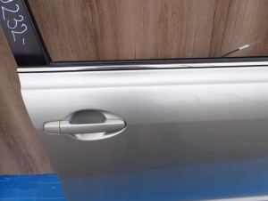 TOYOTA AVENSIS T25 02- DRZWI PRZEDNIE PRAWE 1C0 6/15 MINIATURA