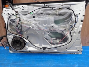 TOYOTA AVENSIS T25 02- DRZWI PRZEDNIE PRAWE 1C0 15/15 MINIATURA