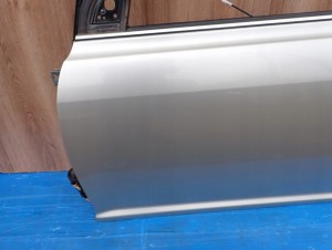 TOYOTA AVENSIS T25 02- DRZWI PRZEDNIE LEWE 1C0 7/15 MINIATURA