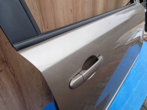 NISSAN NOTE E11 06-12 DRZWI PRZEDNIE PRAWE C30 6/14 MINIATURA