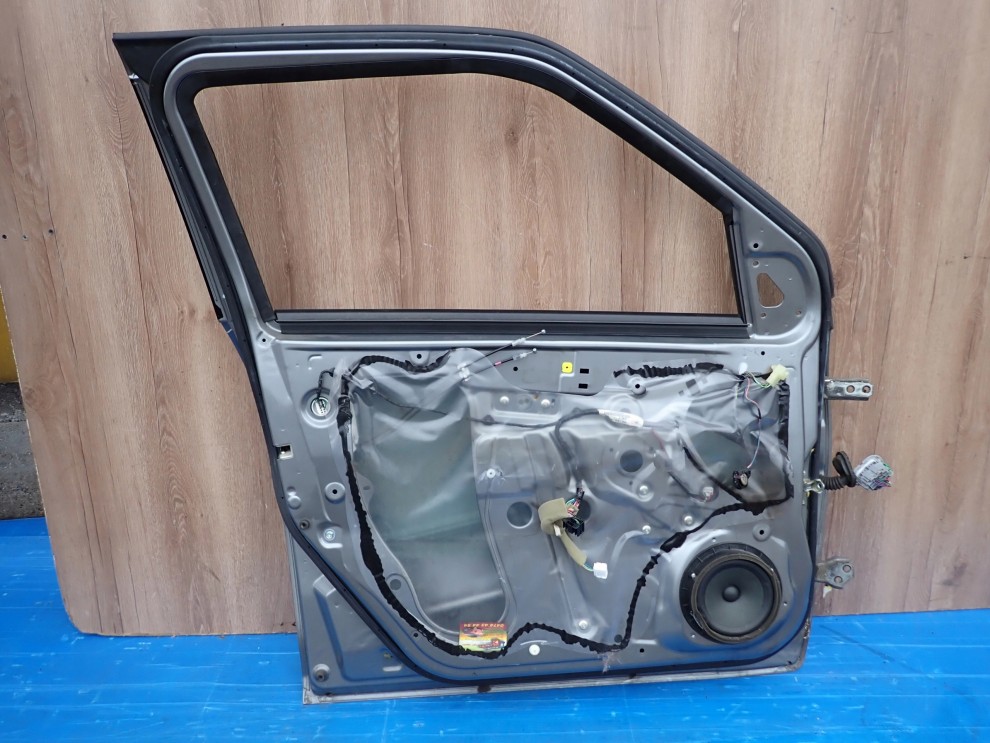 SUZUKI SWIFT MK7 5d 10-16 DRZWI PRZEDNIE LEWE ZCD 12/13