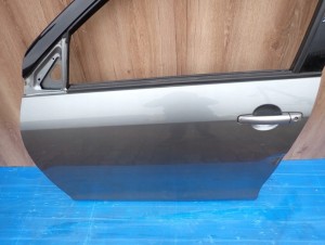 SUZUKI SWIFT MK7 5d 10-16 DRZWI PRZEDNIE LEWE ZCD 11/13 MINIATURA