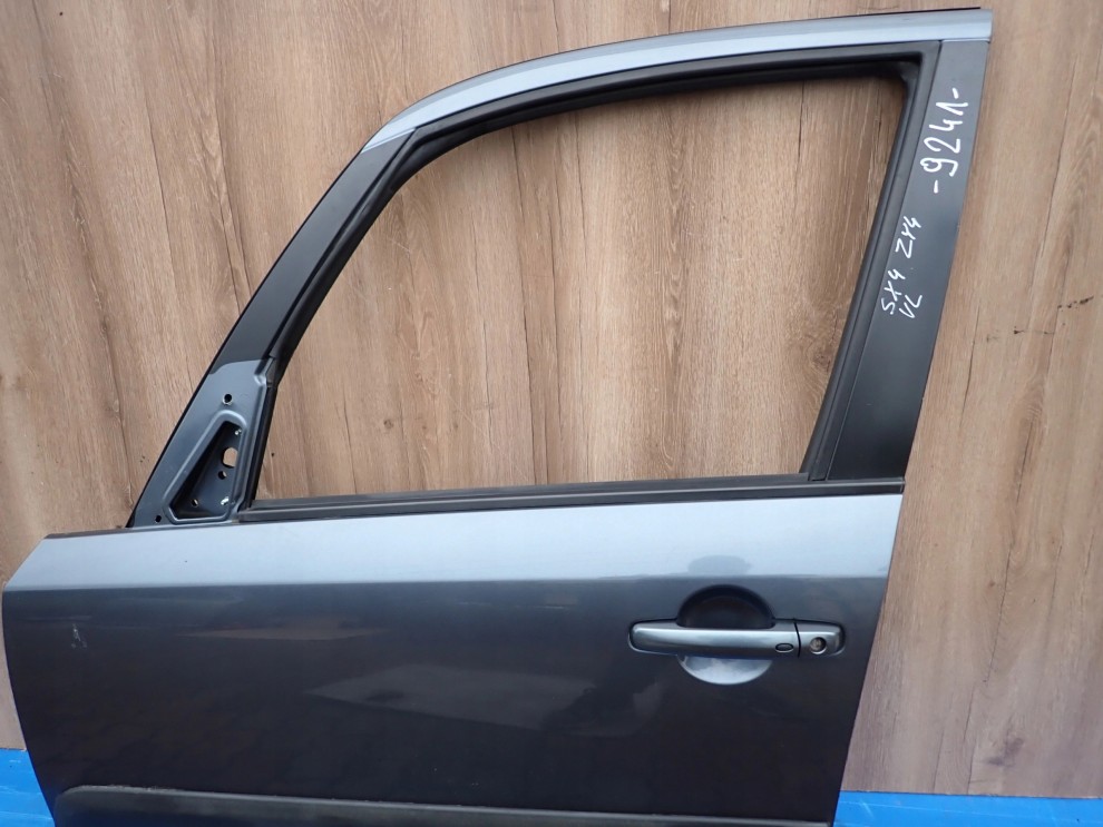 SUZUKI SX4 06-12 DRZWI PRZEDNIE LEWE ZY4 5/10