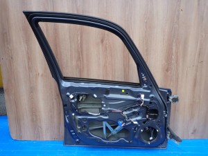 SUZUKI SX4 06-12 DRZWI PRZEDNIE LEWE ZY4 9/10 MINIATURA