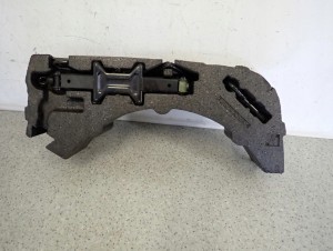 NISSAN MICRA K12 03- PODNOŚNIK SAMOCHODOWY LEWAREK HAK STYROPIAN 4/5 MINIATURA