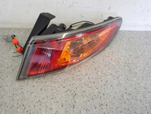 HONDA CIVIC UFO VIII 06-09 LAMPA TYLNA PRAWA ZEWNĘTRZNA 5/6 MINIATURA