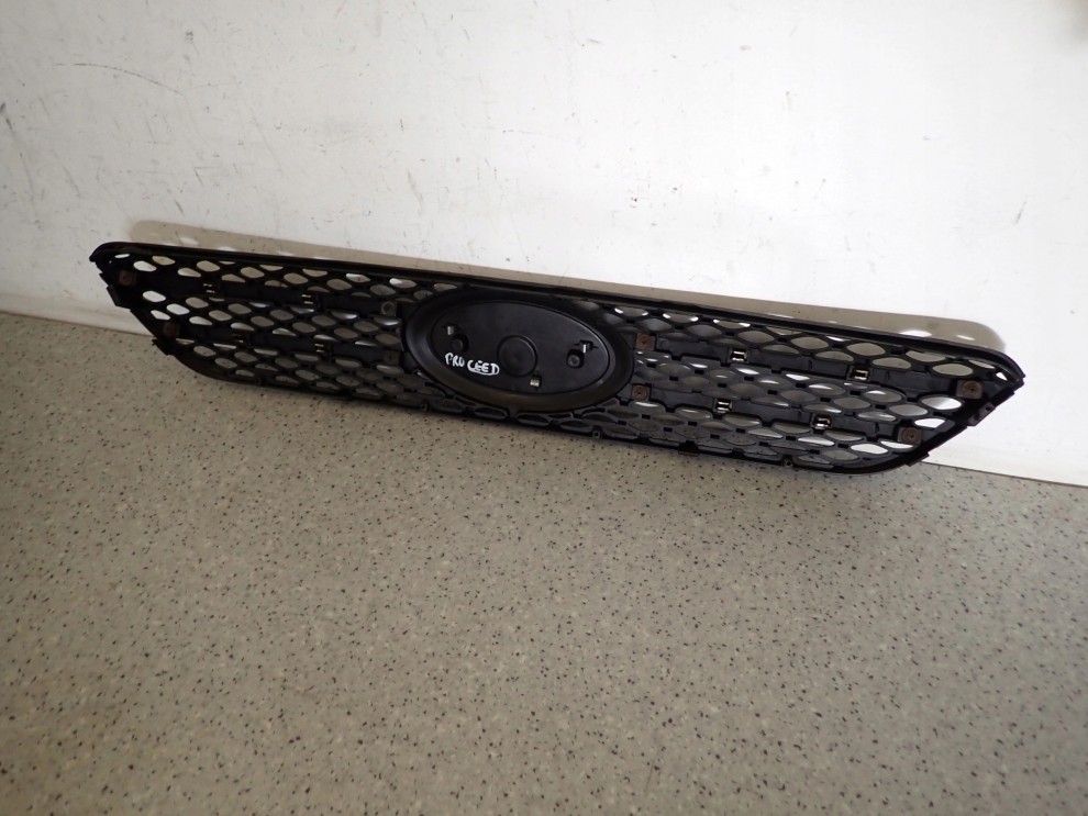 KIA PRO CEED 06-09 ATRAPA GRILL 5/8