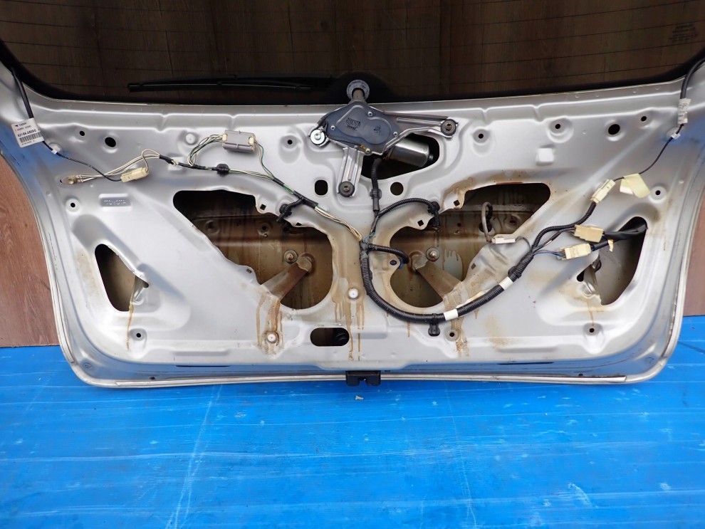 TOYOTA AVENSIS T25 KOMBI 03- KLAPA TYLNA SZYBA 1C0 15/15