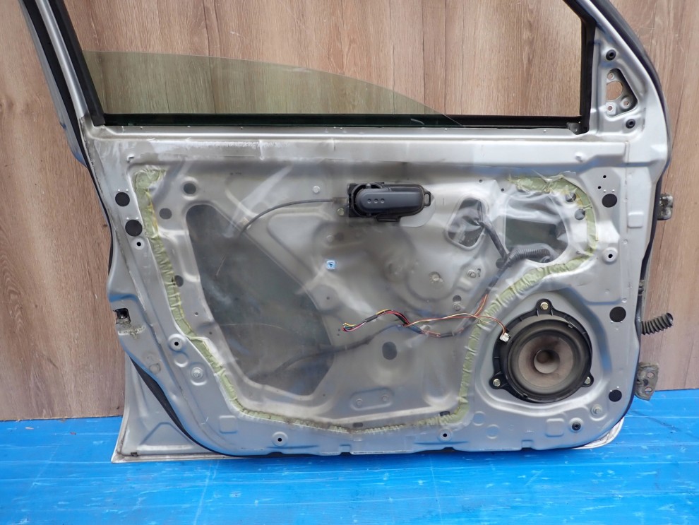 NISSAN MICRA K12 03-10 5d DRZWI PRZEDNIE LEWE KY0 10/10