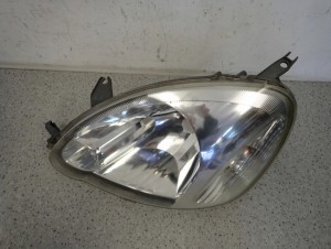 TOYOTA YARIS 03- LAMPA PRZEDNIA LEWA REFLEKTOR LEWY FR 3/10 MINIATURA