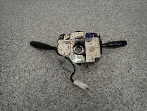 SUZUKI IGNIS 00-03 PRZEŁĄCZNIK ZESPOLONY ŚWIATEŁ WYCIERACZEK 5/6 MINIATURA