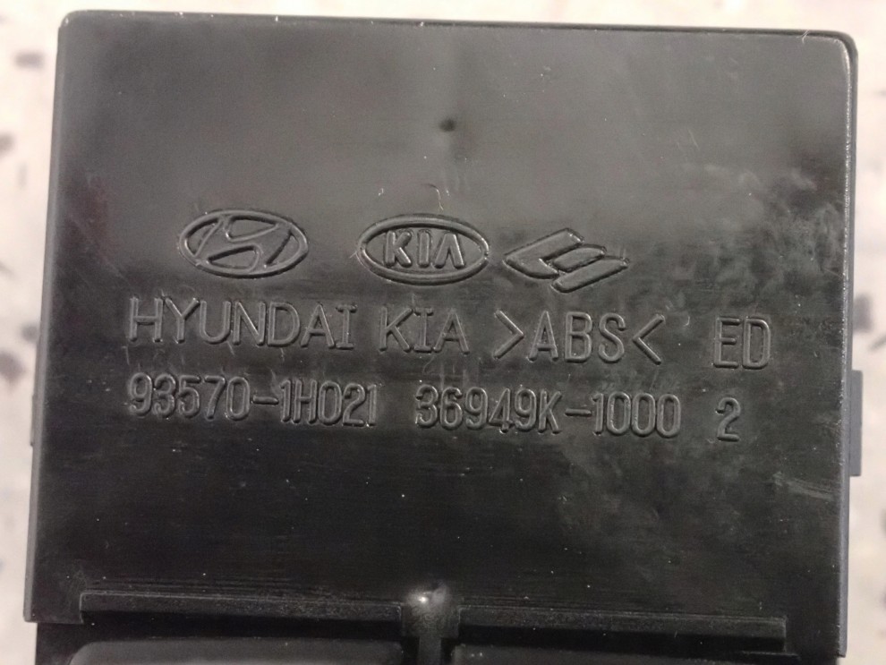 HYUNDAI IX20 09- PANEL SZYB PRZEDNI LEWY 4/4