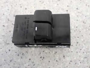 HYUNDAI IX20 09- PANEL SZYB PRZEDNI LEWY 2/4 MINIATURA