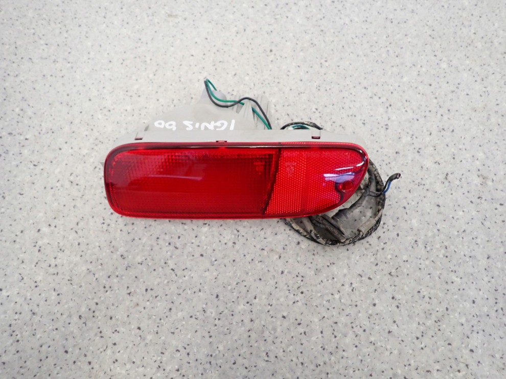 SUZUKI IGNIS 00-03 LAMPA PRZECIWMGIELNA TYLNA LEWA 1/6