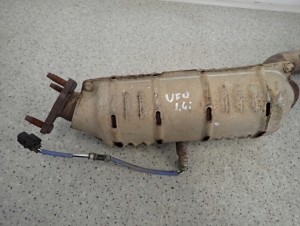 HONDA CIVIC VIII 06- UFO 1.4 BENZ KATALIZATOR 4/5 MINIATURA