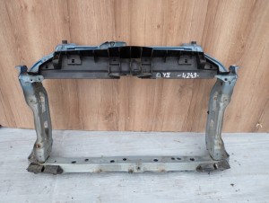 TOYOTA YARIS II 06-09 PAS PRZEDNI WZMOCNIENIE 8T1