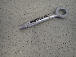 CHEVROLET ORLANDO 10- HAK HOLOWNICZY UCHO HAKA PRZÓD 3/5 MINIATURA