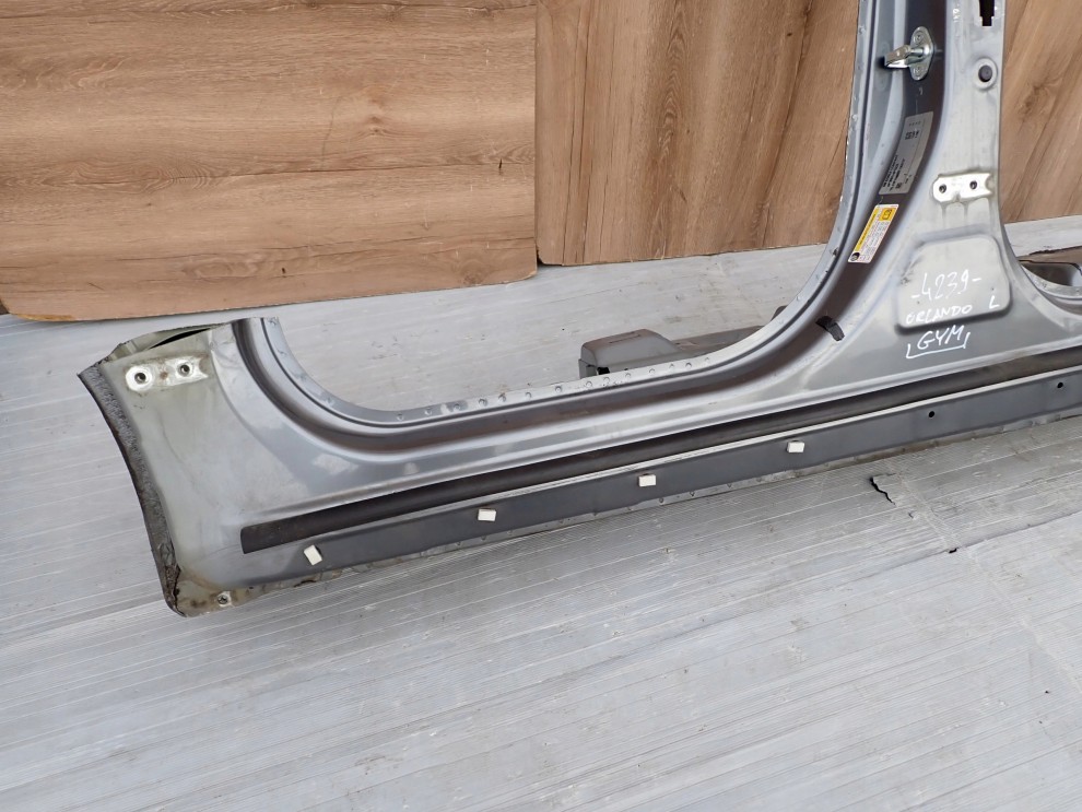 CHEVROLET ORLANDO 10- PRÓG LEWY GYM 2/11