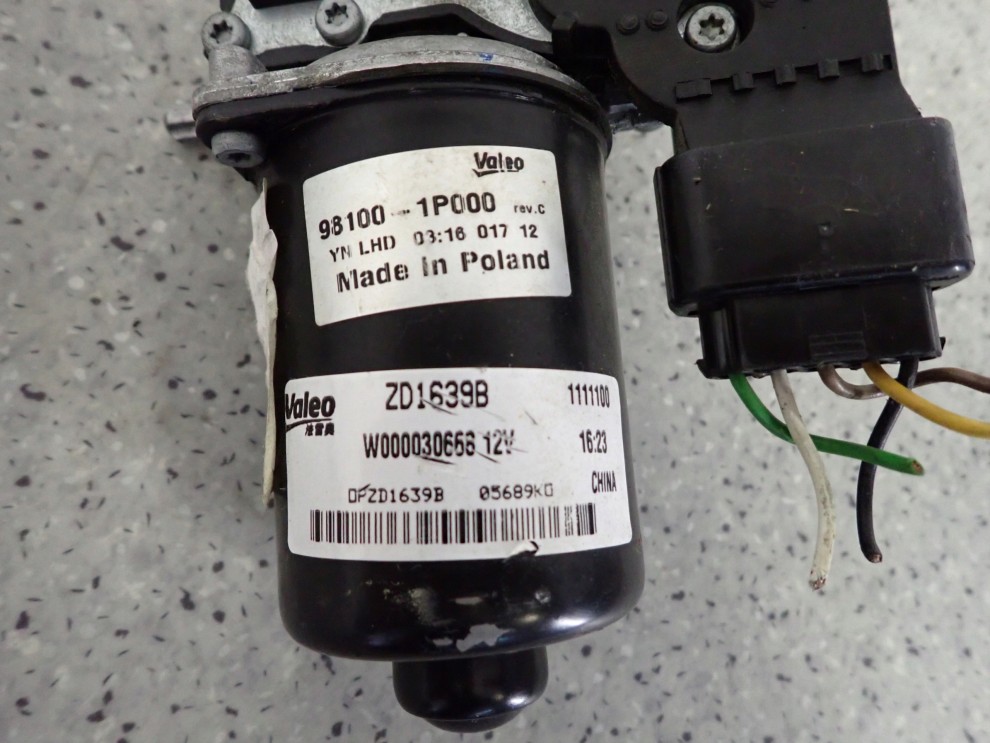 HYUNDAI IX20 09- SILNICZEK WYCIERACZEK PRZÓD 4/4