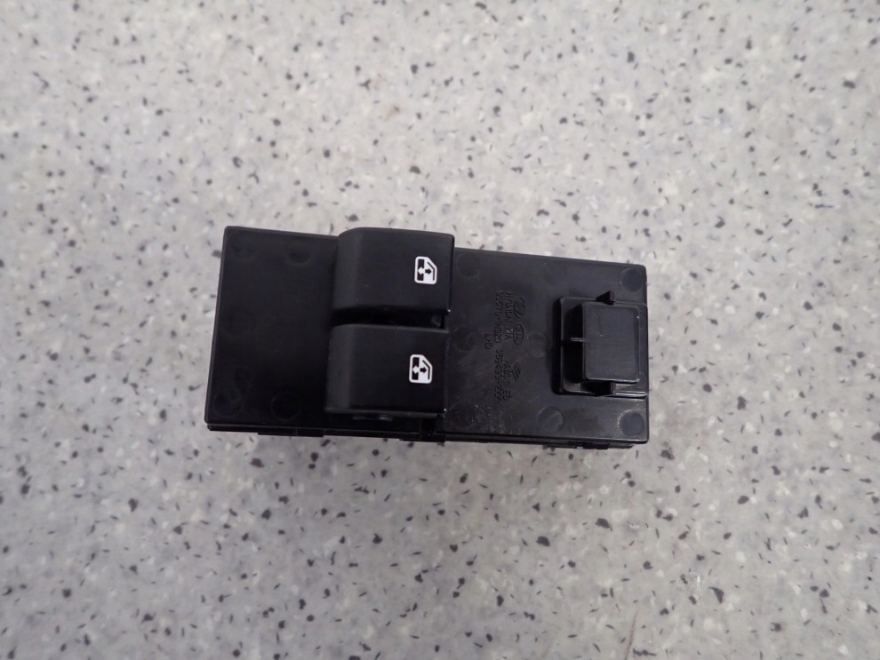 KIA CEED HB 06-12 PANEL STREROWANIA SZYBAMI PRZEDNI LEWY 2 SZYBY 1/7