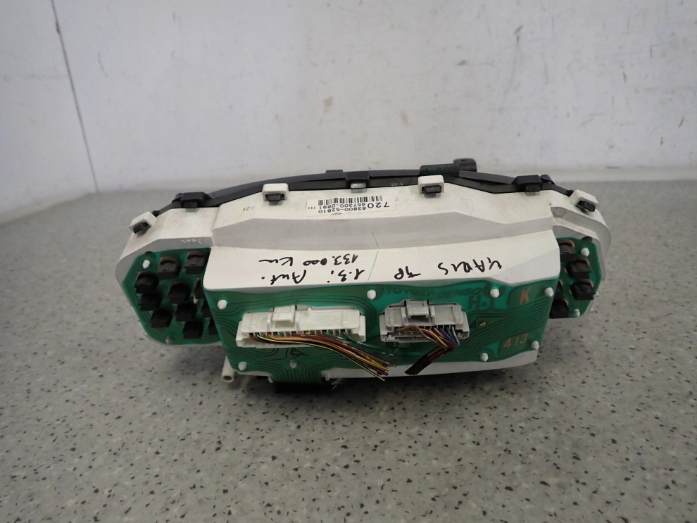 TOYOTA YARIS I 99-02 1.0 BENZYNA ZEGARY LICZNIK 8/10