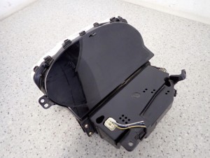 TOYOTA YARIS I 99-02 1.0 BENZYNA ZEGARY LICZNIK 4/10 MINIATURA