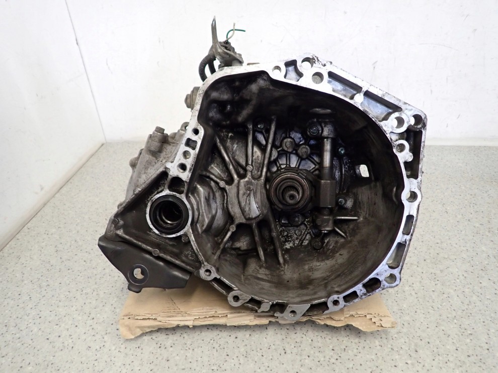 TOYOTA YARIS II 1.3 BENZYNA 06- SKRZYNIA BIEGÓW AUTOMATYCZNA 1/8