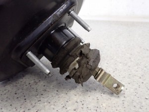 TOYOTA YARIS I 99-05 SERWO HAMULCOWE POMPA 6/6 MINIATURA