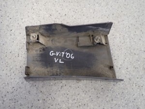 GRAND VITARA II 06- LISTWA BŁOTNIKA PRZEDNIA LEWA 6/6 MINIATURA