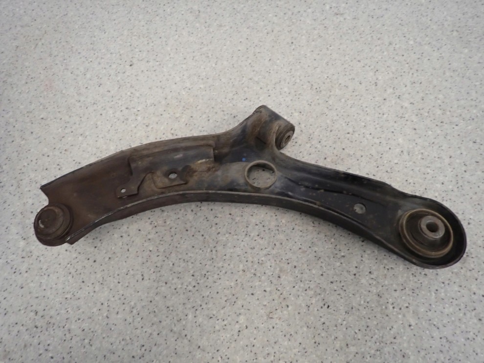 SUZUKI SWIFT IV MK7 10- WAHACZ PRZEDNI PRAWY 4/6