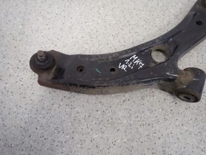 SUZUKI SWIFT IV MK7 10- WAHACZ PRZEDNI PRAWY 2/6 MINIATURA