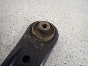 SUZUKI SWIFT IV MK7 10- WAHACZ PRZEDNI PRAWY 3/6 MINIATURA