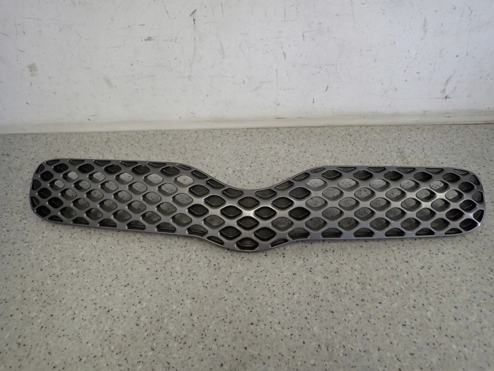 TOYOTA YARIS FR VNK 03- ATRAPA PRZEDNIA GRILL 1/7