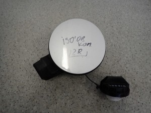 HYUNDAI i30 07-11 KLAPKA WLEWU PALIWA 2R